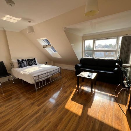 Rc Airport Rooms Stanwell Екстер'єр фото
