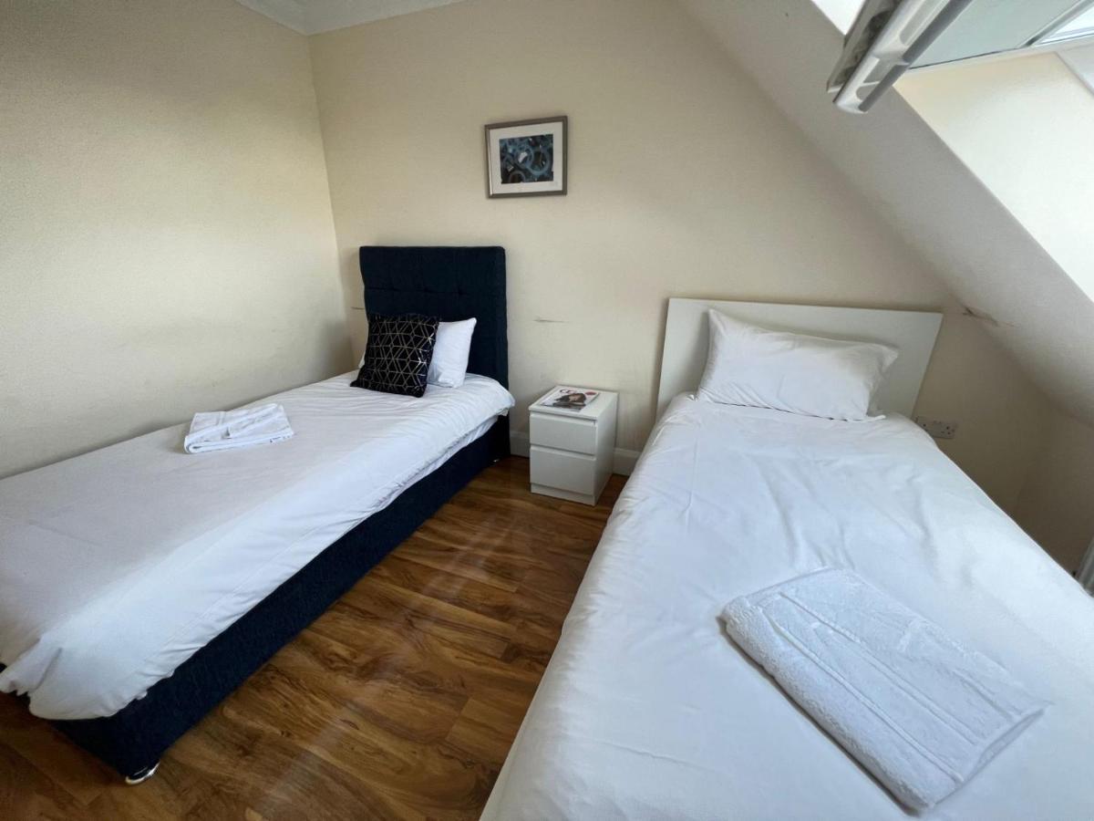 Rc Airport Rooms Stanwell Екстер'єр фото