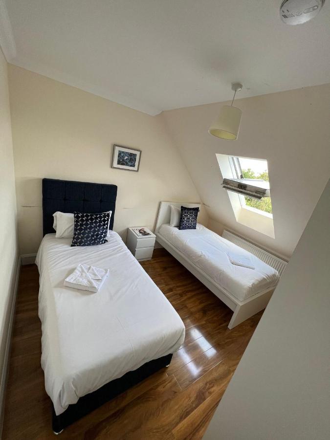 Rc Airport Rooms Stanwell Екстер'єр фото