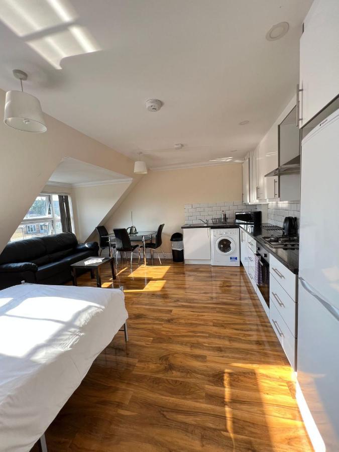 Rc Airport Rooms Stanwell Екстер'єр фото