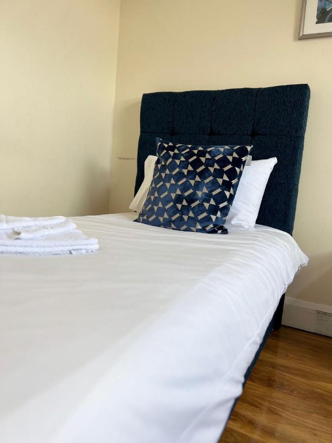 Rc Airport Rooms Stanwell Екстер'єр фото