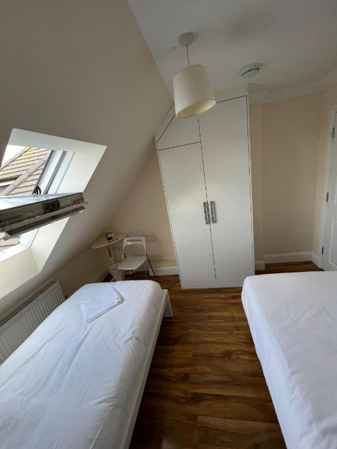Rc Airport Rooms Stanwell Екстер'єр фото