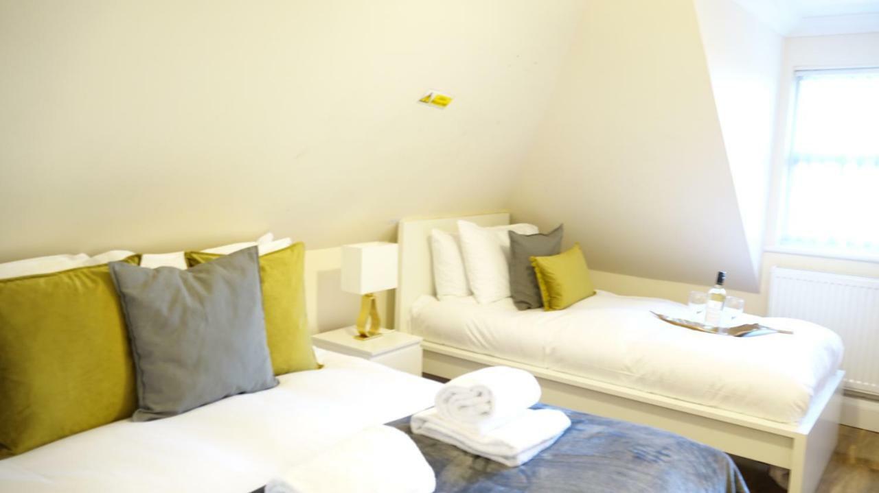 Rc Airport Rooms Stanwell Екстер'єр фото