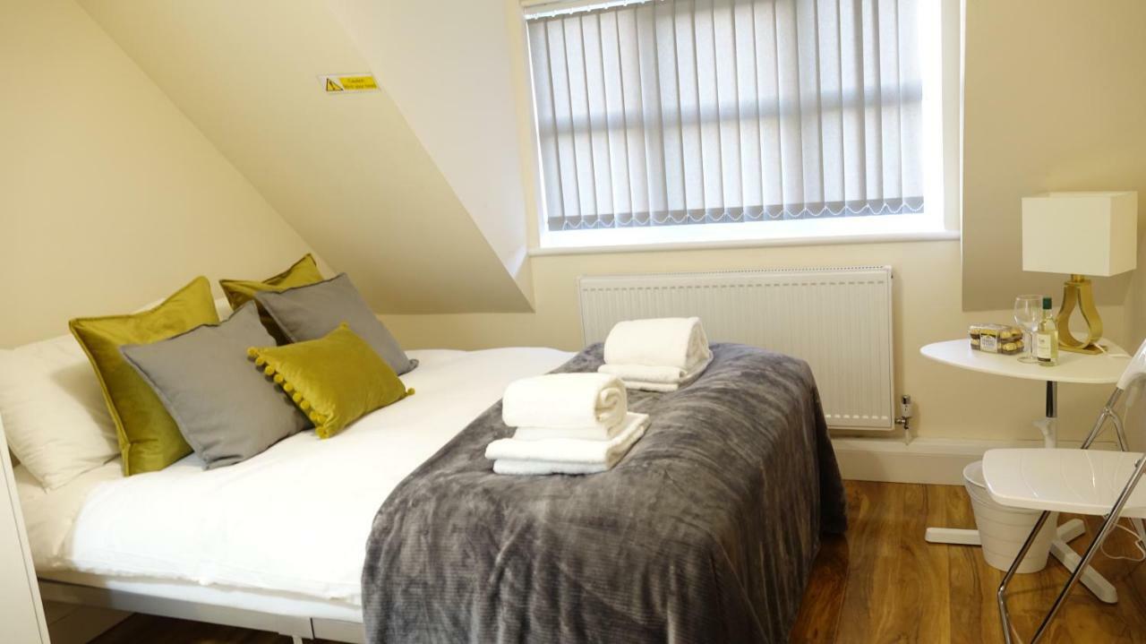 Rc Airport Rooms Stanwell Екстер'єр фото