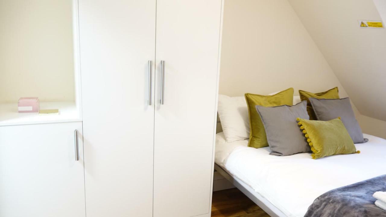 Rc Airport Rooms Stanwell Екстер'єр фото