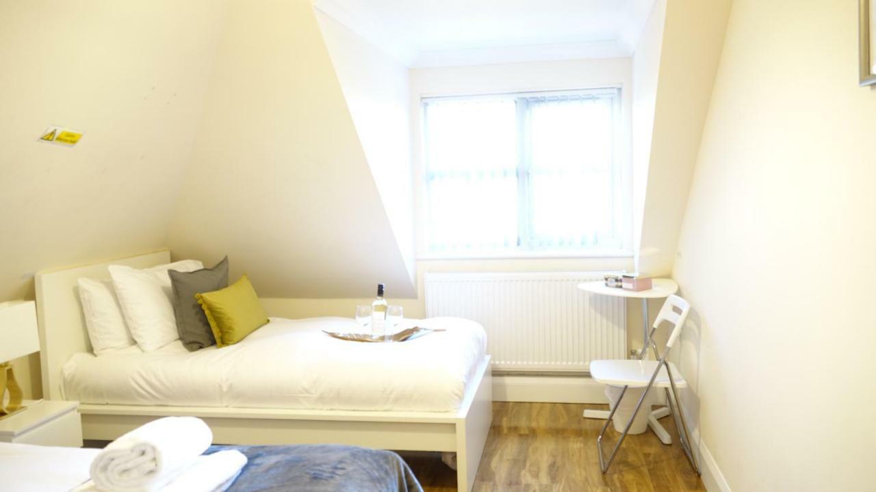 Rc Airport Rooms Stanwell Екстер'єр фото