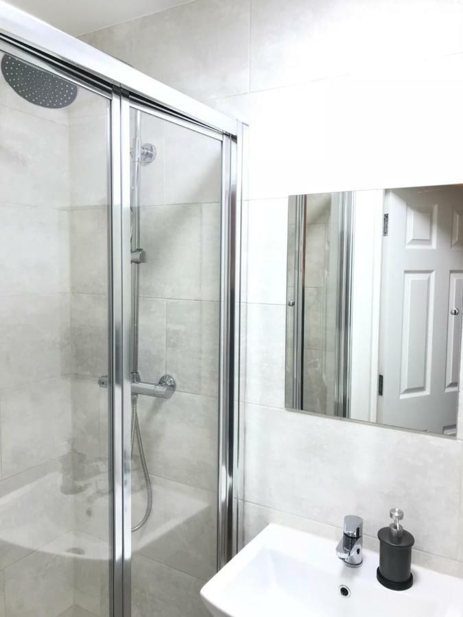 Rc Airport Rooms Stanwell Екстер'єр фото